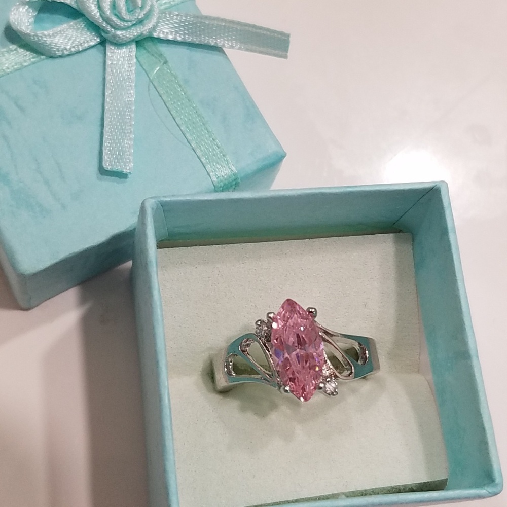 Pretty ring